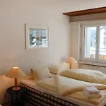 Val Signina-1 By Interhome شقة *